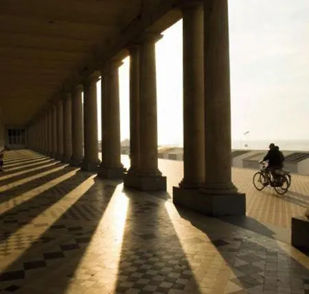 Cosy Ostend Holidays Appartement *